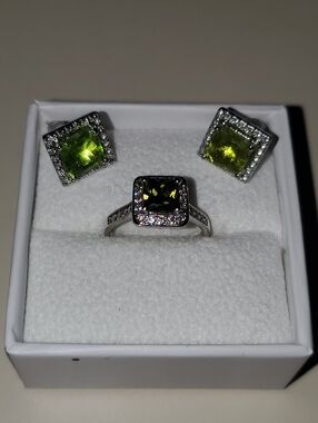 Sterling Silver Peridot-Center Halo Ring and Stud Earring Set - Green